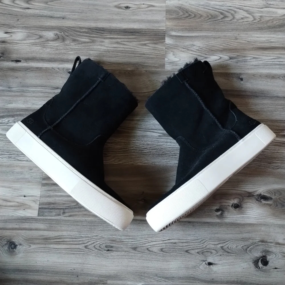 UGG Declan Women's Black Suede Shearling Wool Lined Sneaker Boots Size 7.5